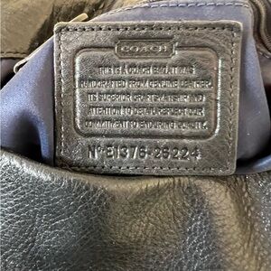 Coach shoulder Bag in great condition# vintage